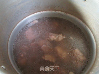 花芸豆肉骨汤的做法步骤：7