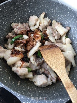 酸豆角烧肉的做法步骤：9