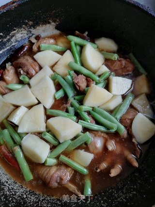 土豆炖鸡的做法步骤：8