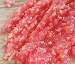 西红柿疙瘩汤的做法步骤：1