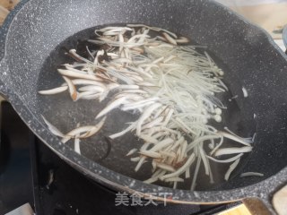 酸辣汤的做法步骤：3