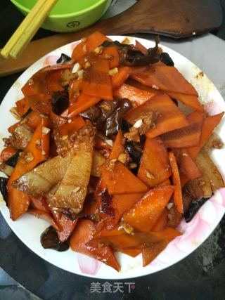 肥膘肉炒胡萝卜片的做法步骤：5