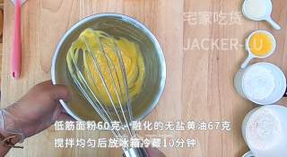 巧克力夹心薄饼又称“白色恋人”，入口酥脆，满满甜蜜。的做法步骤：4