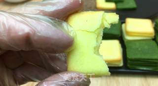 巧克力夹心薄饼又称“白色恋人”，入口酥脆，满满甜蜜。的做法步骤：14