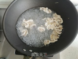 蘑菇蛋花汤的做法步骤：5
