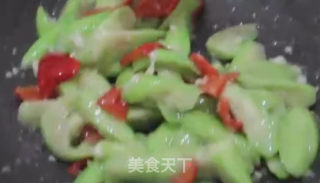 炒丝瓜的做法步骤：5