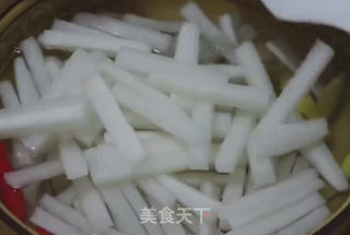 酸爽脆萝卜的做法步骤：4