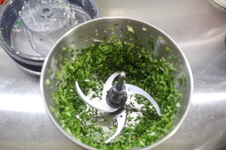 鸡蛋圆白菜褐麦饺子的做法步骤：7