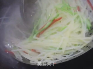 青椒拌土豆丝的做法步骤：4