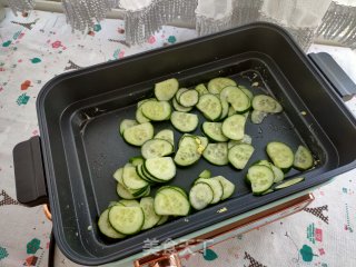 黄瓜炒鸡蛋的做法步骤：3