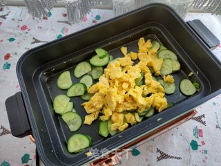 黄瓜炒鸡蛋的做法步骤：4