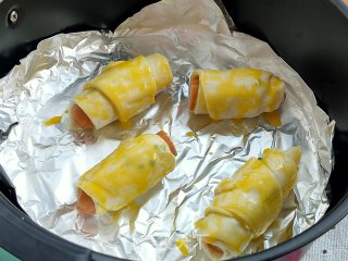 快手香肠酥的做法步骤：5