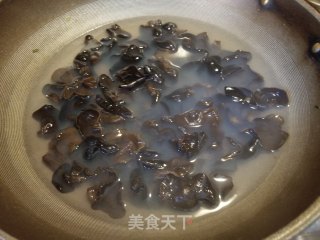 木耳拌北极贝的做法步骤：9