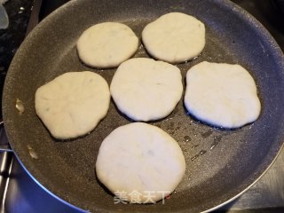 韭菜馅饼的做法步骤：13