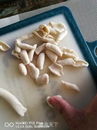 猫耳朵汤面的做法步骤：2
