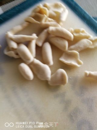 猫耳朵汤面的做法步骤：4