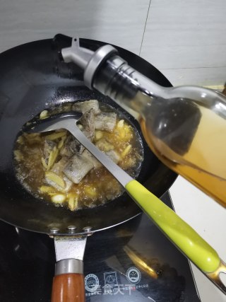 洋葱烧带鱼的做法步骤：7