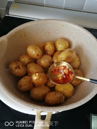 蒜香小土豆的做法步骤：4
