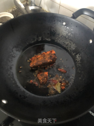 家庭版麻辣小火锅的做法步骤：1