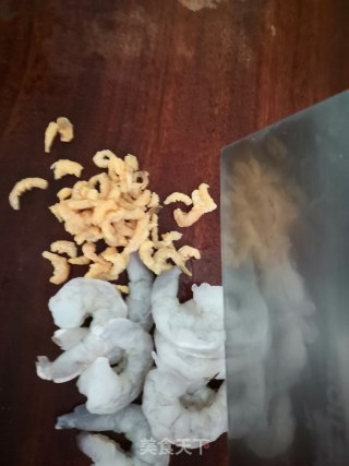 西葫芦虾仁水饺的做法步骤：4