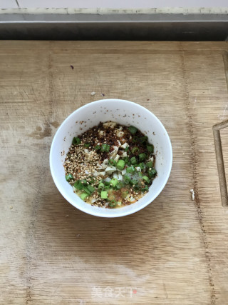 凉拌手撕鸡的做法步骤：9