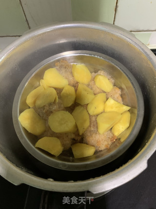 粉蒸排骨的做法步骤：7