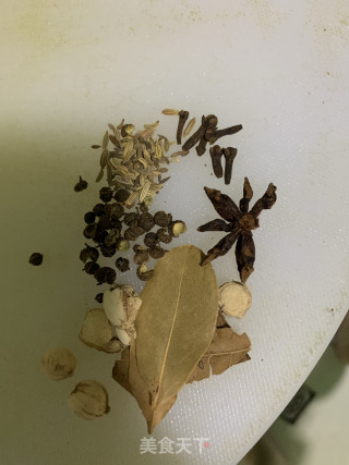 红烧肥肠的做法步骤：9