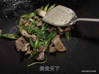 尖椒鸭胗的做法步骤：11