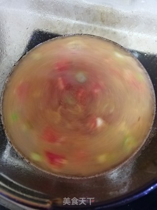 西红柿鸡蛋剪刀面的做法步骤：4