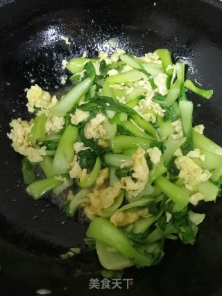 鸡蛋炒上海青的做法步骤：4
