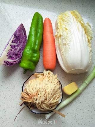 豆腐丝胡萝卜炒白菜的做法步骤：1