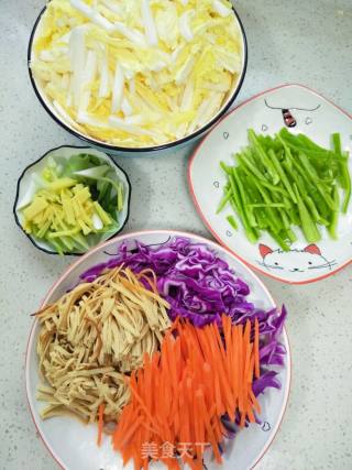 豆腐丝胡萝卜炒白菜的做法步骤：4