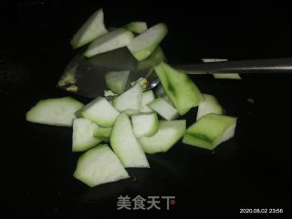 丝瓜炒鸡蛋的做法步骤：3