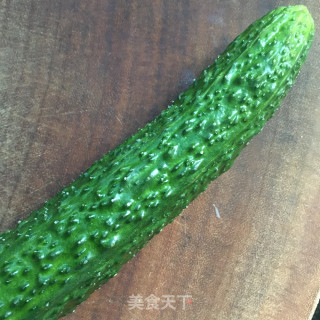 青椒碎拌黄瓜的做法步骤：2