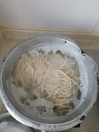 西红柿鸡蛋青椒面的做法步骤：10