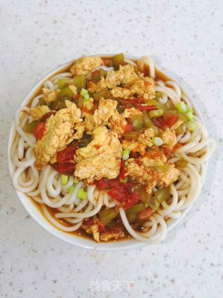 西红柿鸡蛋青椒面的做法步骤：11