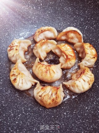 生煎鲜虾猪肉饺的做法步骤：6