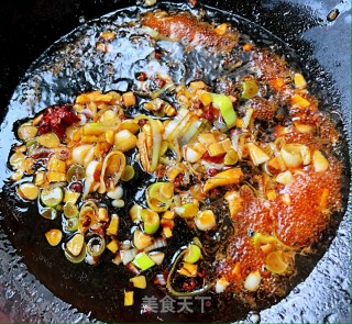 排骨炖香菇土豆胡萝卜的做法步骤：5