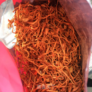 榛蘑虫草花炖鸽子的做法步骤：2