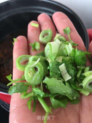 榛蘑虫草花炖鸽子的做法步骤：15