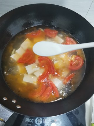 番茄鸡蛋豆腐汤的做法步骤：6