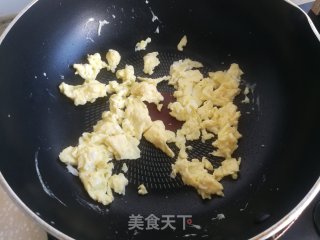 秋葵香干炒蛋的做法步骤：4