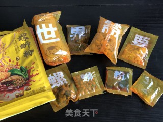 快手螺蛳粉的做法步骤：2