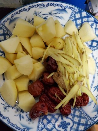 苹果黑糖姜枣茶的做法步骤：2
