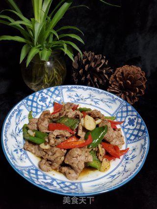 青红椒炒黑椒牛肉的做法步骤：9