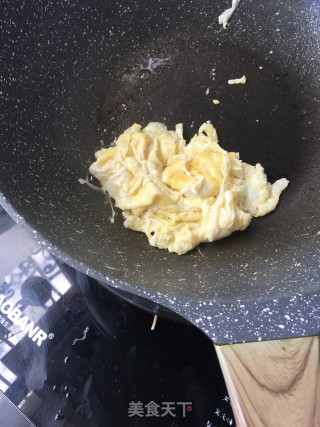 毛豆玉米蛋炒饭的做法步骤：9
