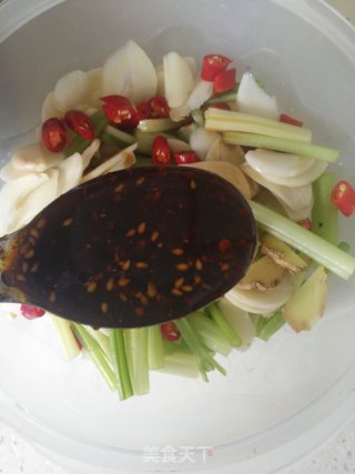 夜宵下酒菜：腌蒜片的做法步骤：11