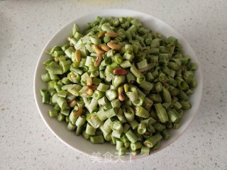 豇豆炒肉末的做法步骤：2