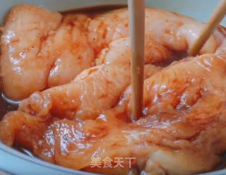 蒜香鸡排的做法步骤：1