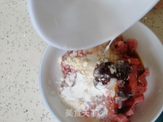 杭椒牛柳的做法步骤：2